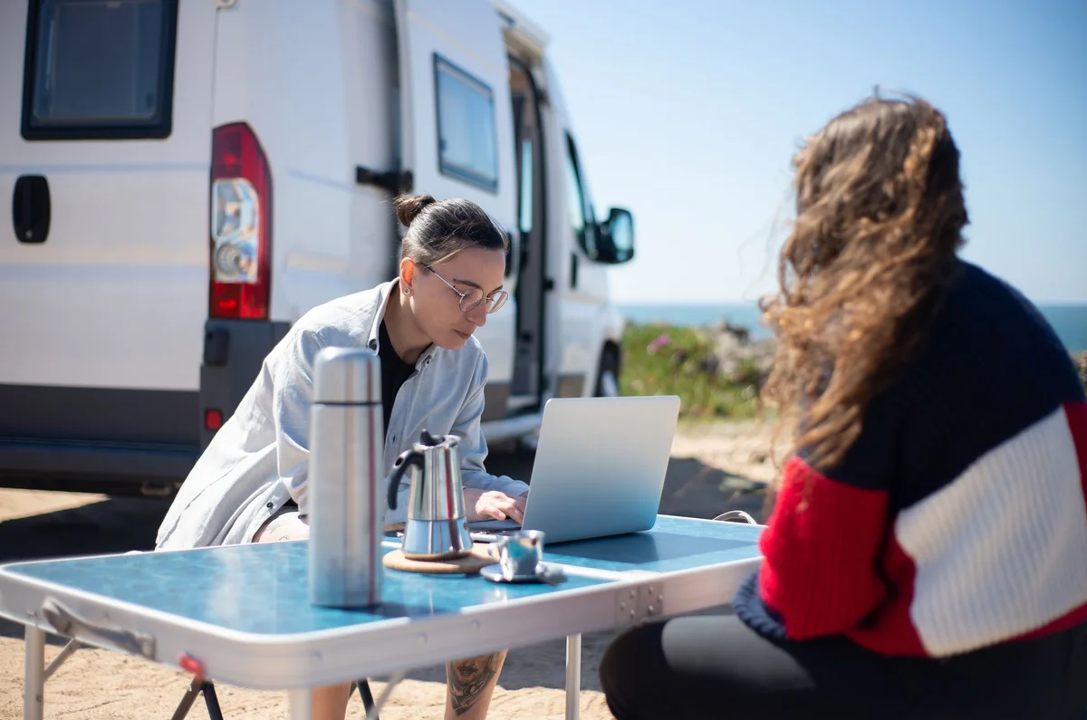 Van Life Internet in 2026: Starlink vs Hotspots vs eSIM Cost Comparison